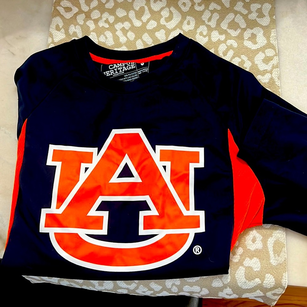 Auburn new no tags long sleeved Dri fit shirt Sz S mens unisex